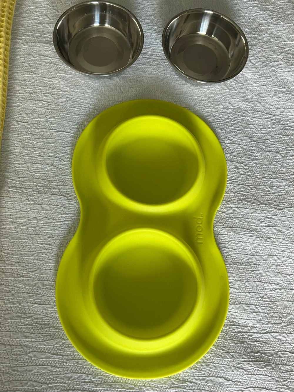 Mod -Double Stainless Steel Pet Bowls in Lime Yellow Stand